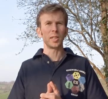 Richard-360.jpg